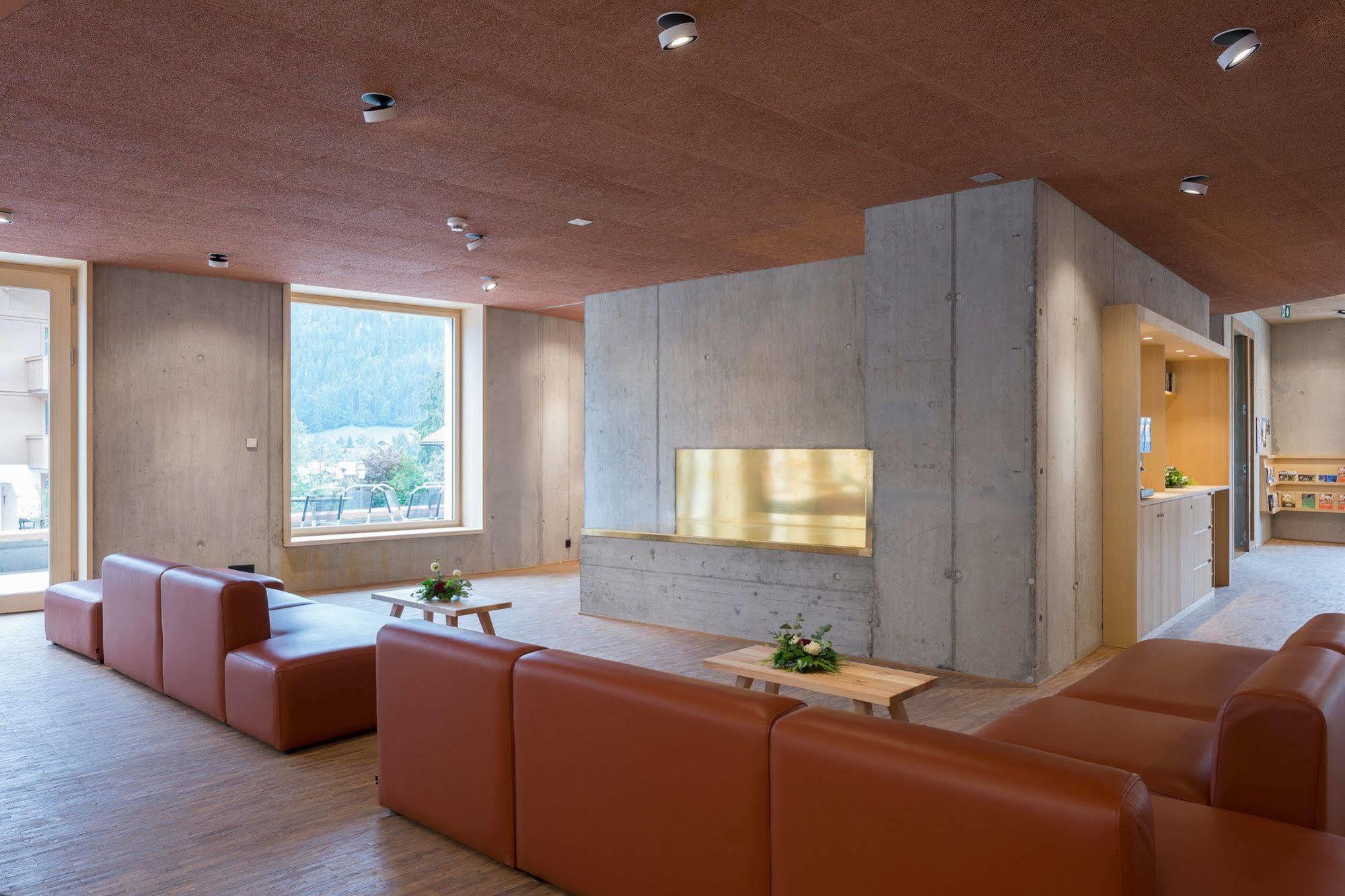 Saanen Gstaad Youth Hostel Dış mekan fotoğraf