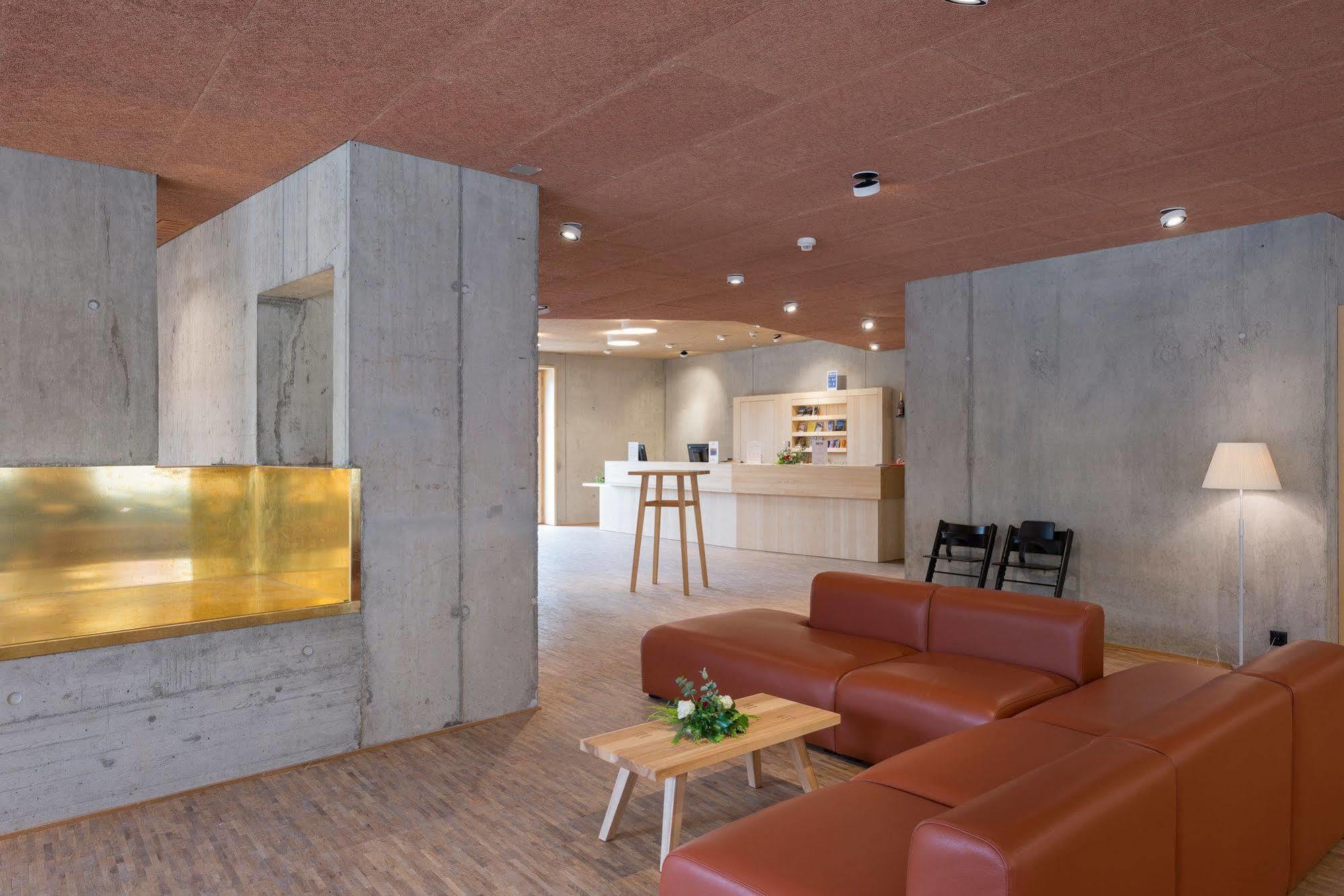 Saanen Gstaad Youth Hostel Dış mekan fotoğraf