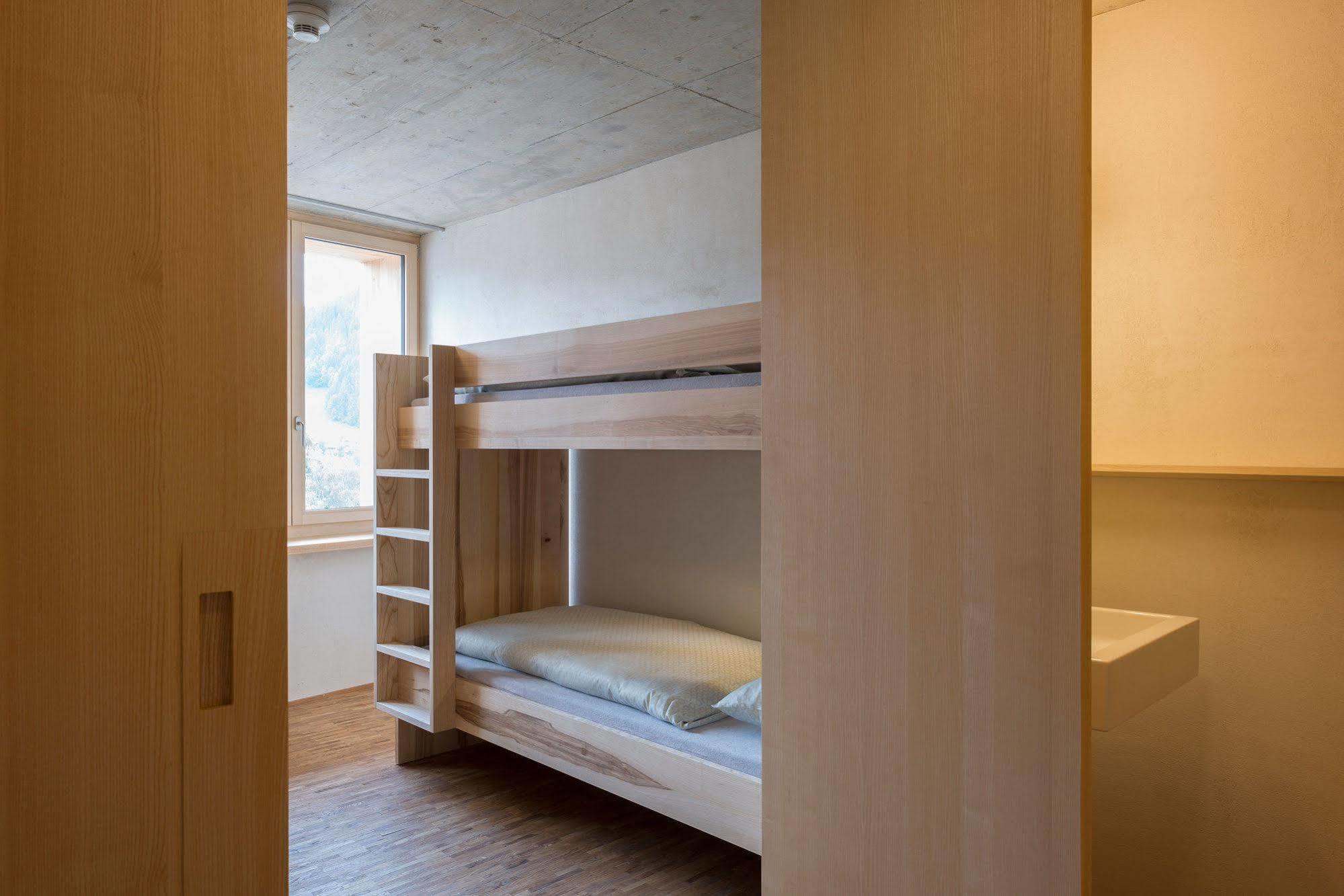 Saanen Gstaad Youth Hostel Dış mekan fotoğraf