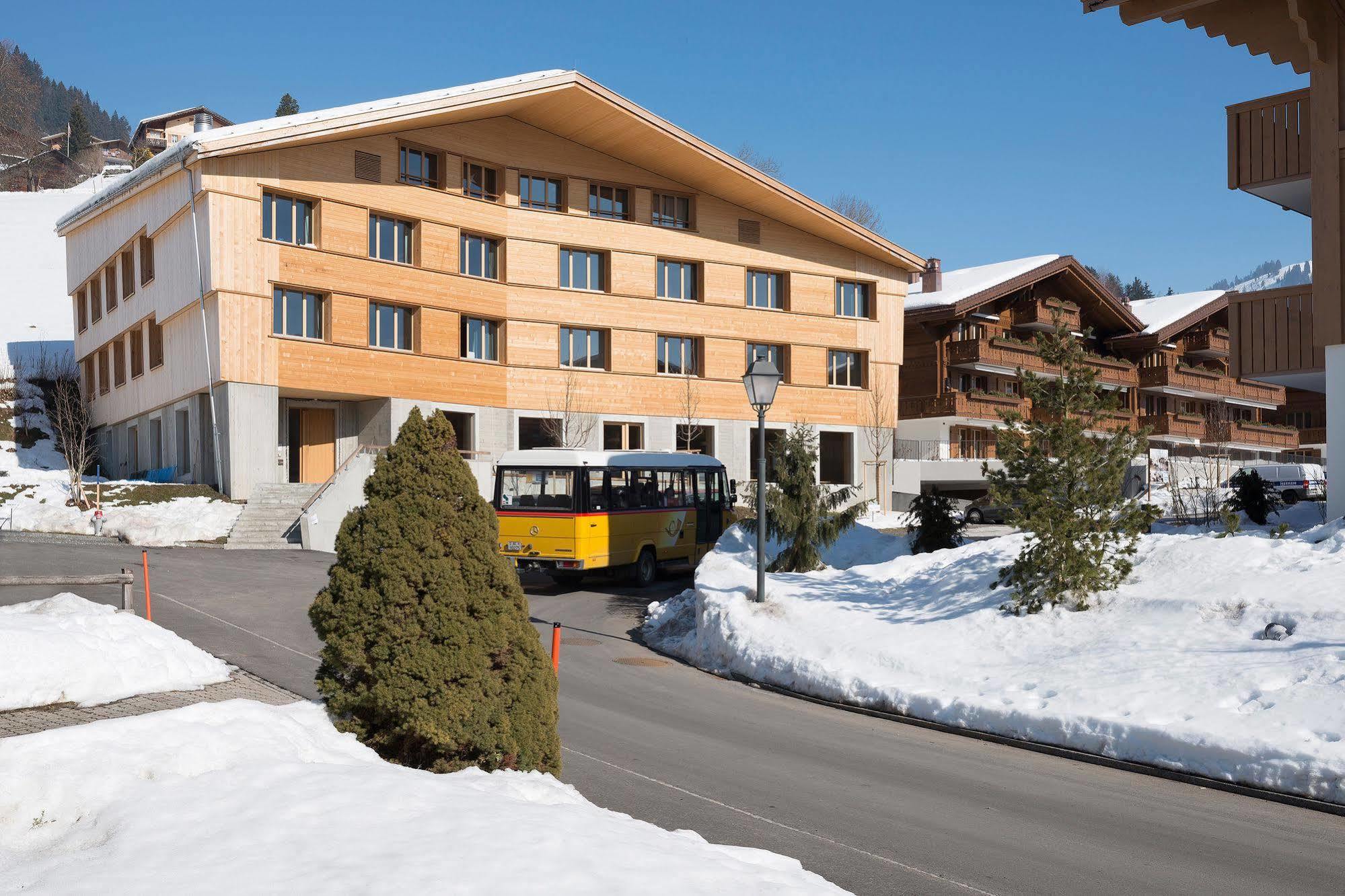 Saanen Gstaad Youth Hostel Dış mekan fotoğraf