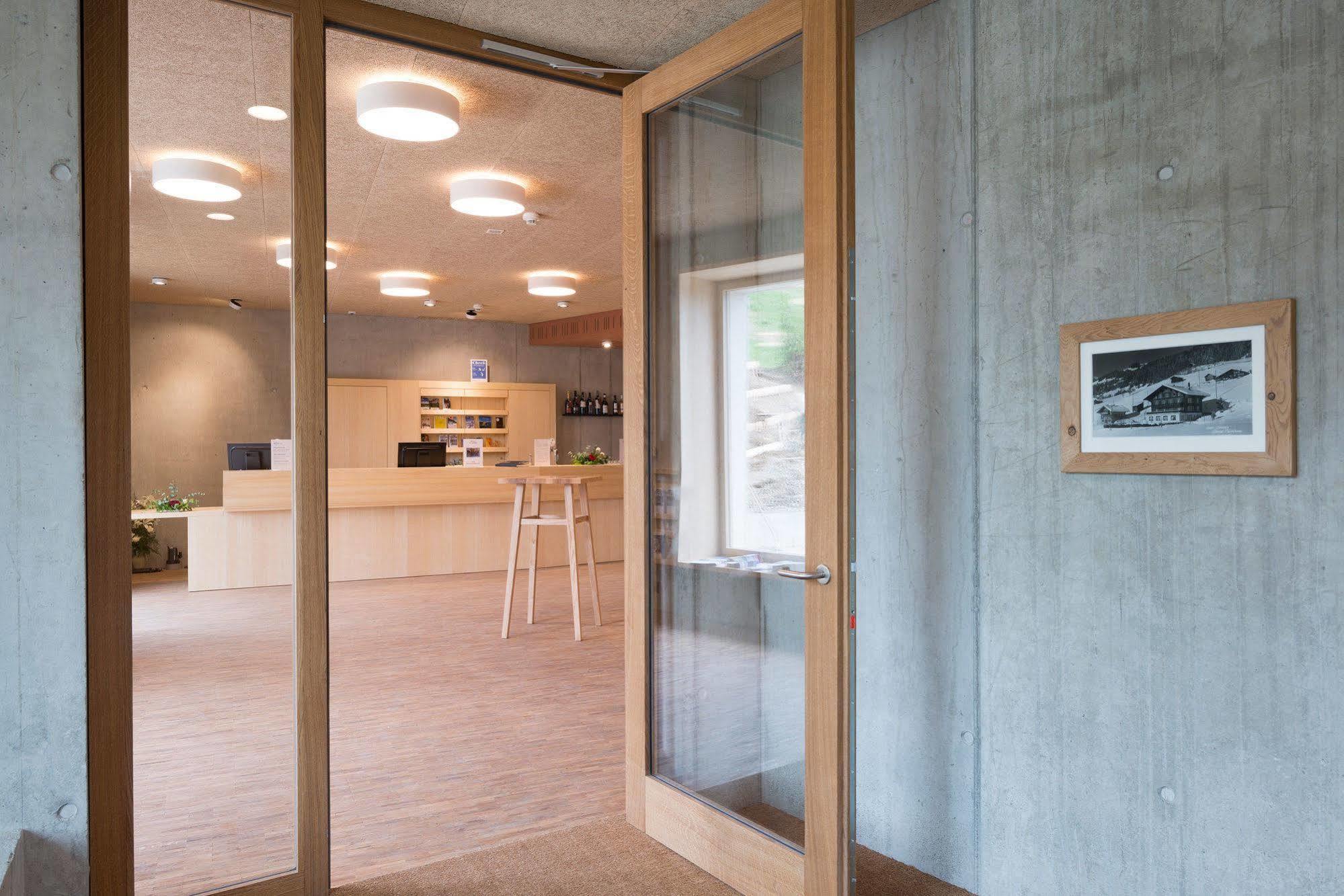 Saanen Gstaad Youth Hostel Dış mekan fotoğraf