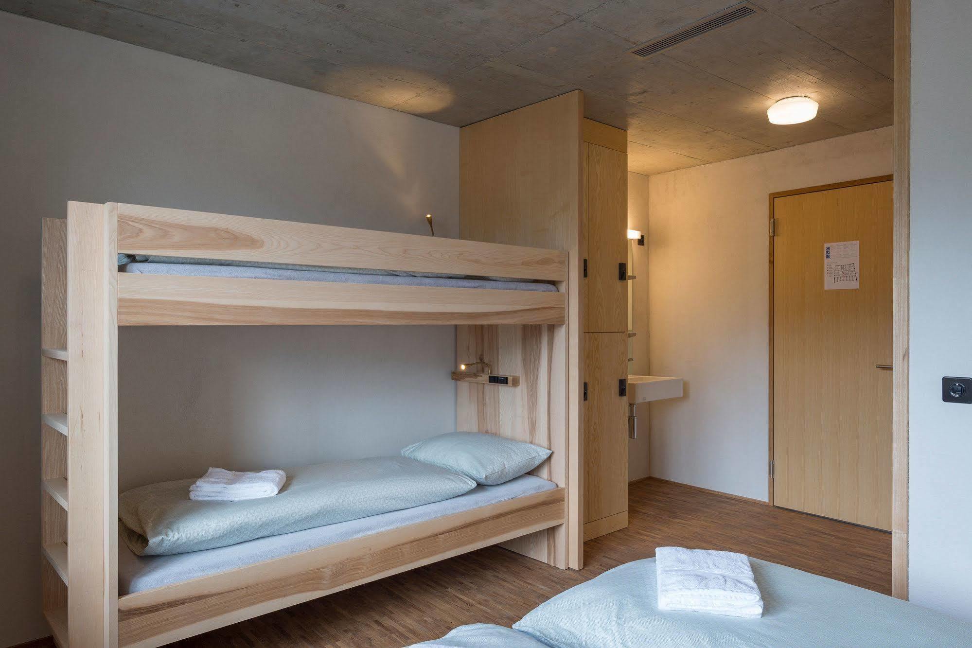 Saanen Gstaad Youth Hostel Dış mekan fotoğraf